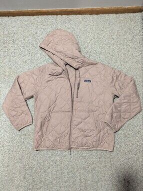 Patagonia Quilted Hooded Jacket in Blush Pink